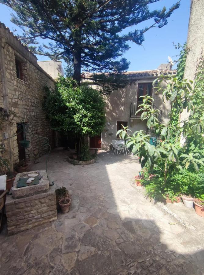 Ferienwohnung Cortile Via Sales 11 Erice Exterior foto